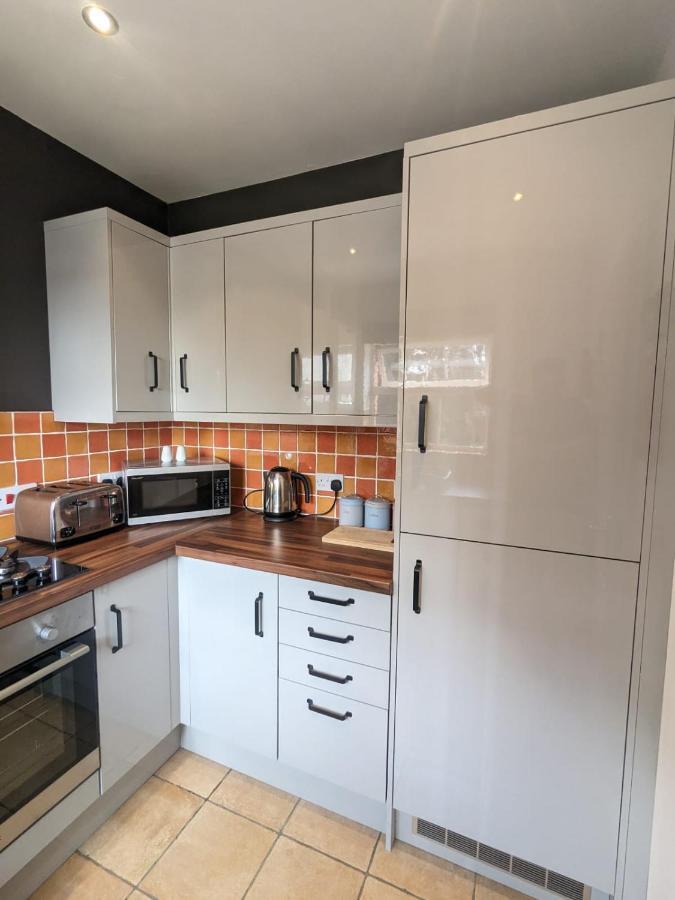 Stylish Modern Apartment, Free Secure Parking Allesley Eksteriør bilde